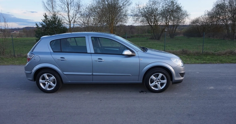 Opel Astra cena 16900 przebieg: 190000, rok produkcji 2009 z Koziegłowy małe 352